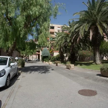 Calme, Clim, Patio Xxl, Piscine&parking Appartement *