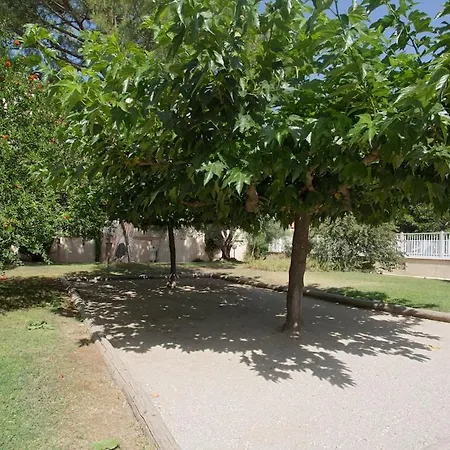 Calme, Clim, Patio Xxl, Piscine&parking Appartement