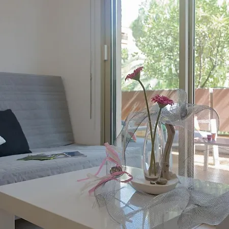 Calme, Clim, Patio Xxl, Piscine&parking Appartement *