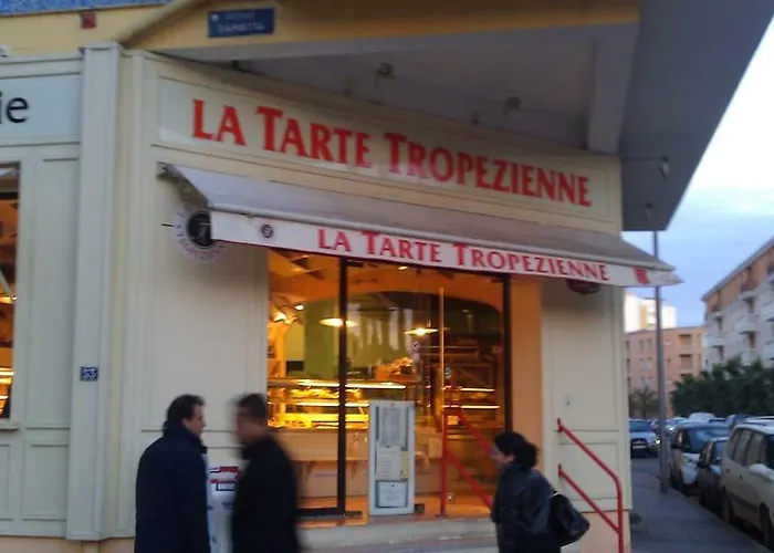 Dans Un Ecrin De Verdure * Hyères